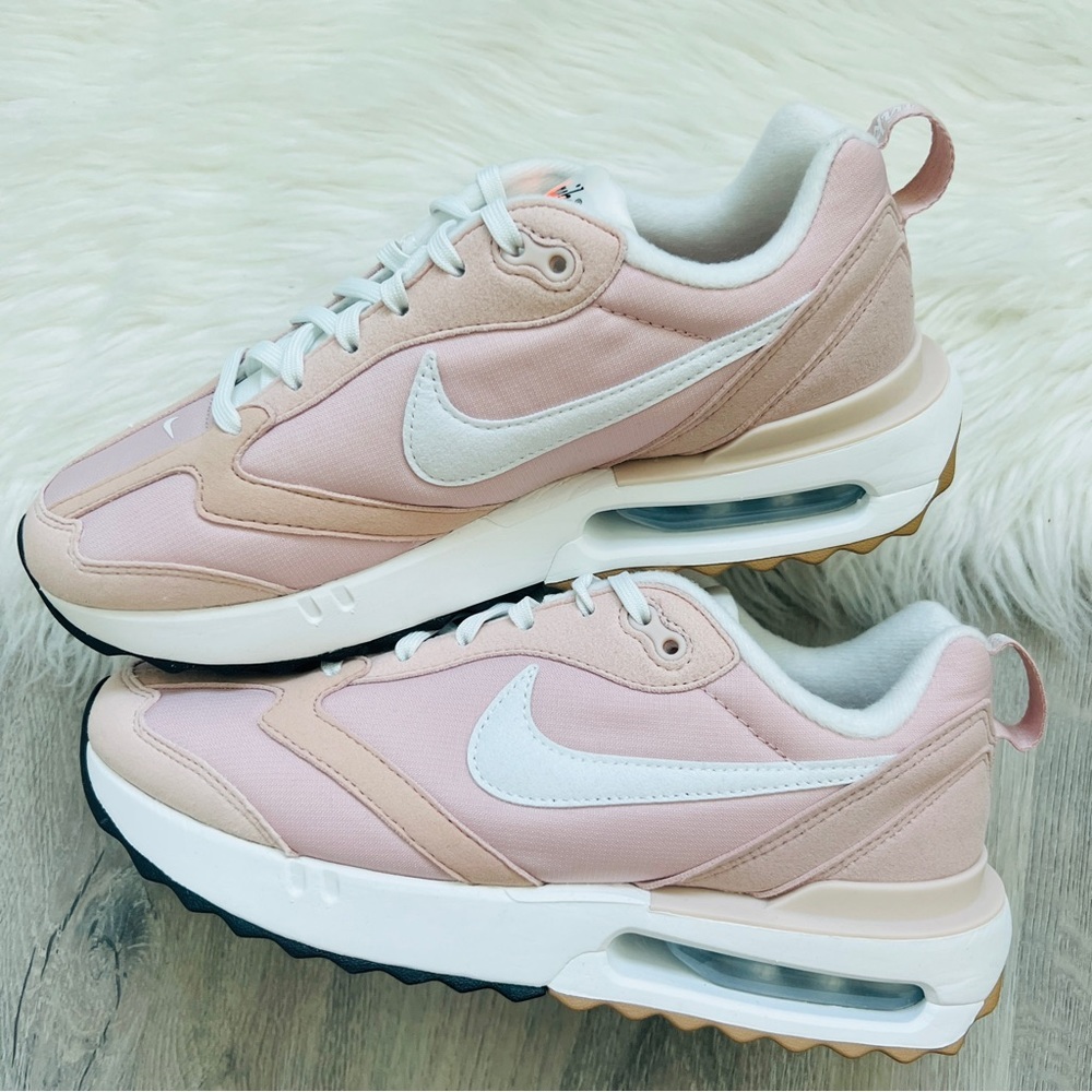 NWT Nike Air Max Dawn Women’s Shoes - Picture 9 of 11